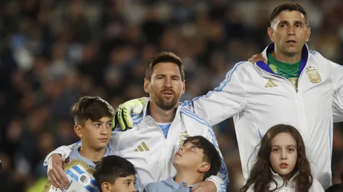 Lionel Messi entonando el himno dela Selección Argentina.