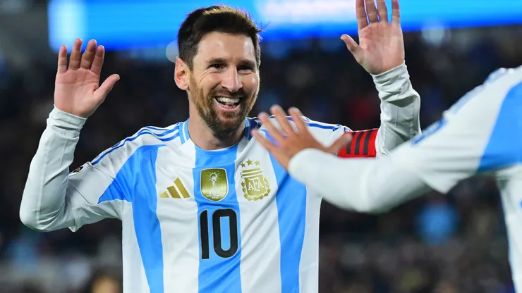 Lionel Messi celebrando su segundo gol con ante Venezuela por Eliminatorias Sudamericanas.