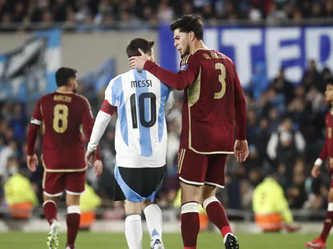 No se vio en TV: Messi quiso violentar a Tomás Rincón camino al vestuario