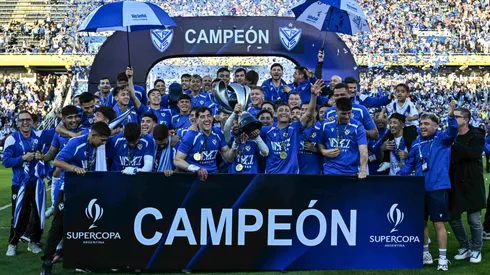 Los jugadores de Vélez festejando el título tras vencer a Central Córdoba.