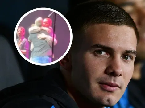 Mastantuono sorprendió con su presencia en el recital de Las Pastillas del Abuelo