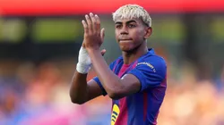 BARCELONA, SPAIN - AUGUST 10: Lamine Yamal of FC Barcelona is presented to the fans prior to the Joan Gamper Trophy match between FC Barcelona and Como1907 at Estadi Johan Cruyff on August 10, 2025 in Barcelona, Spain. (Photo by Alex Caparros/Getty Images)