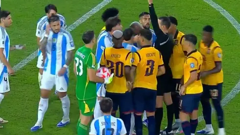 Nicolás Otamendi fue expulsado en Argentina vs. Ecuador y se perderá el debut del Mundial 2026