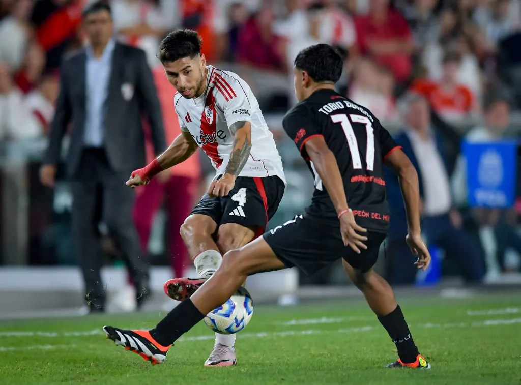 Gonzalo Montiel y Joaquín Tobio Burgos durante el último River – Estudiantes de La Plata. (Getty Images)