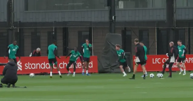 Alexis Mac Allister en el entrenamiento del Liverpool de este martes 16 de septiembre.