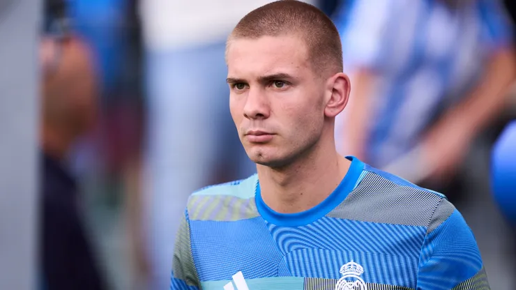 Franco Mastantuono con la camiseta de Real Madrid.