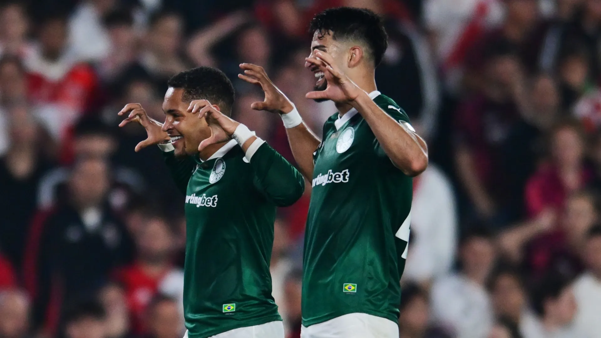 Vitor Roque y José Manuel López armaron una dupla de ensueño en Palmeiras en este 2025. (Getty)
