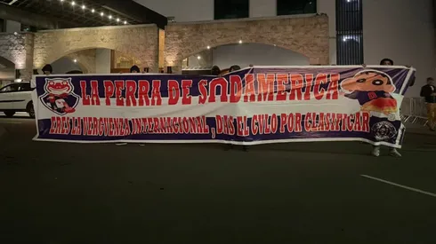 La barra de Alianza Lima apuntó contra la de la U de Chile