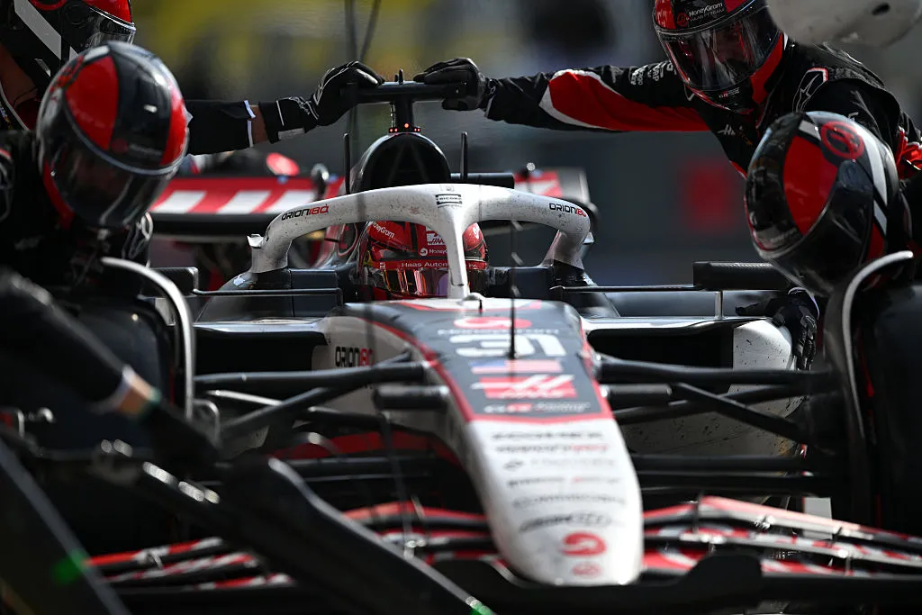 El auto de Ocon estaba fuera de reglamento y fue descalificado en la clasificación. (Getty)