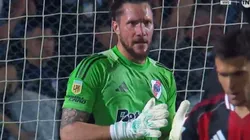 Jeremías Ledesma, arquero de River ante Atlético Tucumán.