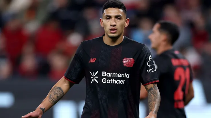 Equi Fernández con la camiseta del Bayer Leverkusen.