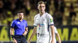 Matías Roskopf con la camiseta del Maricá FC.