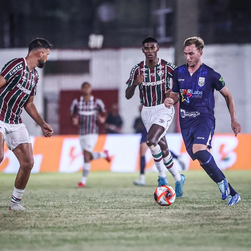 Matías Roskopf enfrentando al Fluminense. (Instagram).