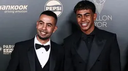 Lamine Yamal junto a su padre en la gala del Balón de Oro 2025.