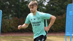 Billy Vigar se formó en Arsenal de Inglaterra.