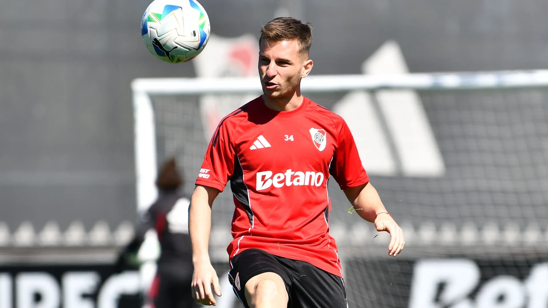 Giuliano Galoppo seguirá en el club. (Prensa River)