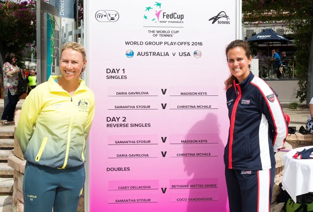 Alicia Molik y Mary Joe Fernández, capitanas de Australia y Estados Unidos en la Fed Cup 2016. (Foto: Getty).