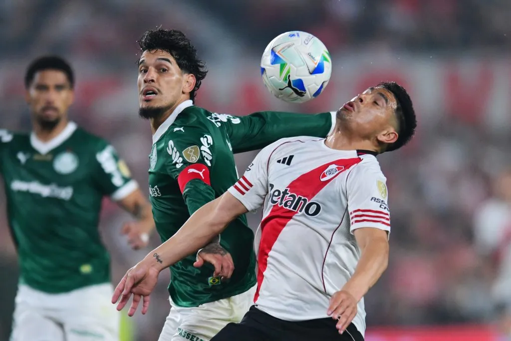 Maxi Salas y Gustavo Gómez. (Foto: Getty).