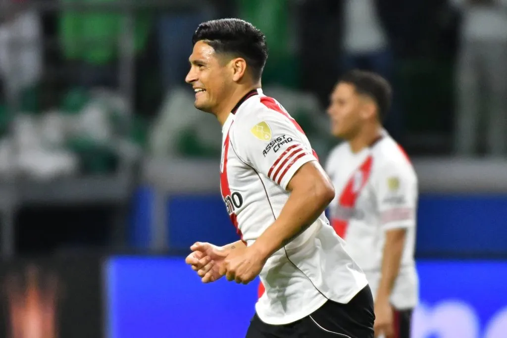 Maxi Salas celebrando el 1-0 de River. (Foto: Prensa River)