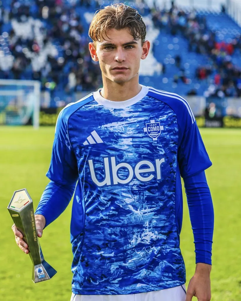 Nico Paz lidera la tabla de goleadores y asistentes en la Serie A. (X/@SerieA)