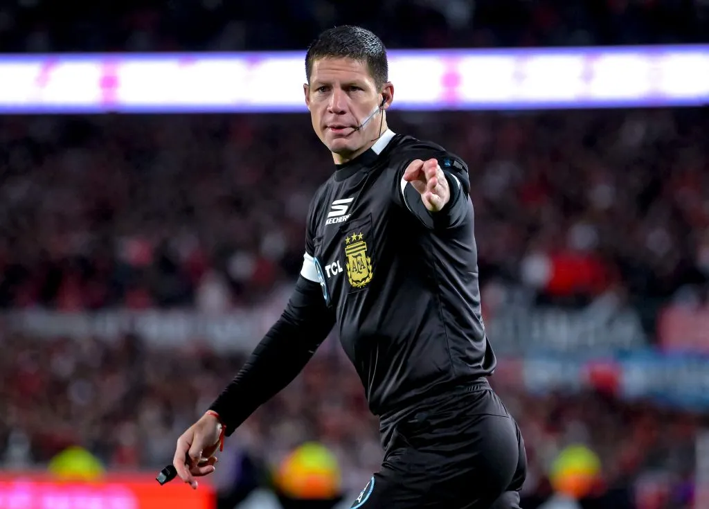 Nicolás Ramírez, el árbitro de la final de la Copa Argentina. (Getty Images)