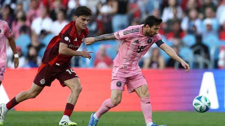 Lionel Messi ante Toronto FC.