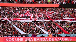 Los hinchas de River presentes en el Monumental contra Riestra.