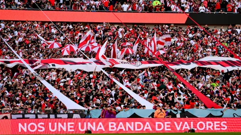 Los hinchas de River presentes en el Monumental contra Riestra.