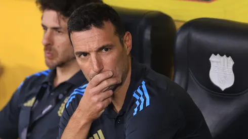 Por una molestia, Cristian Romero está en duda para ser citado por Lionel Scaloni para la doble fecha FIFA de octubre.