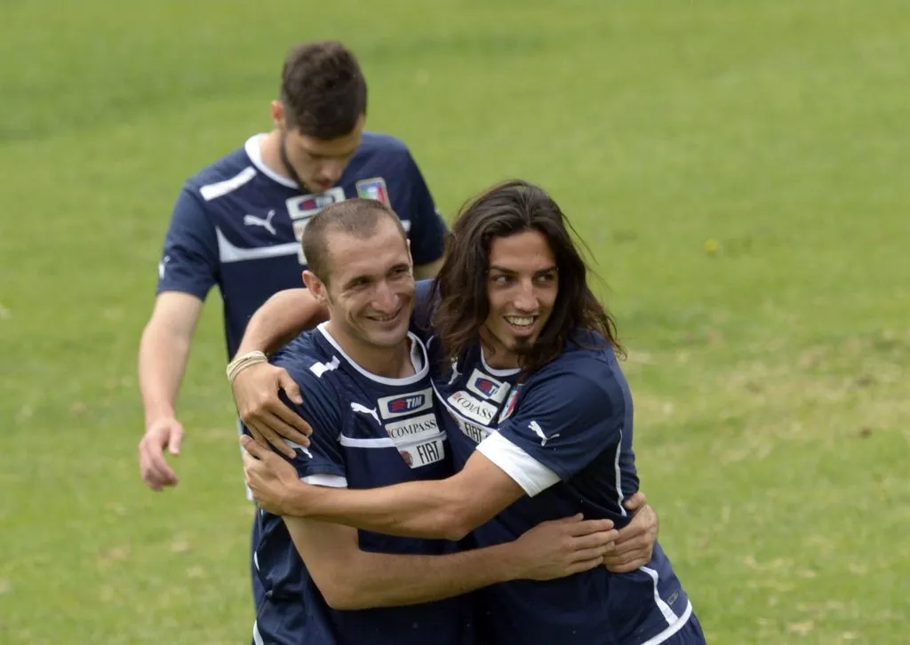 Con Giorgio Chiellini entrenando para la selección mayor de Italia, en 2012. Getty Images