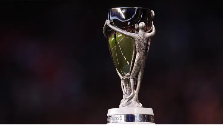 El trofeo de la Finalissima.