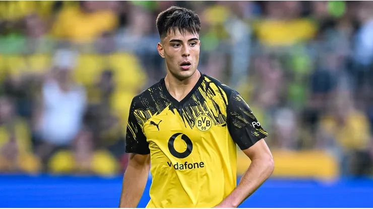 Aaron Anselmino, perseguido por las lesiones