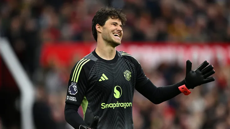 Senne Lammens debutó en Manchester United.