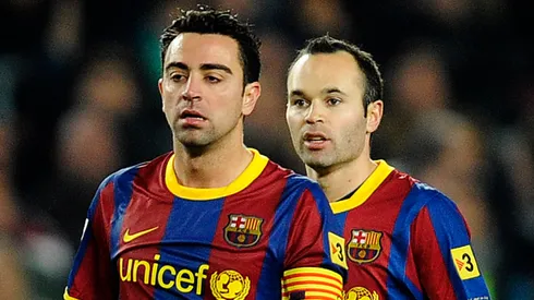 Xavi Hernández junto a Andrés Iniesta, su gran socio en la cancha.