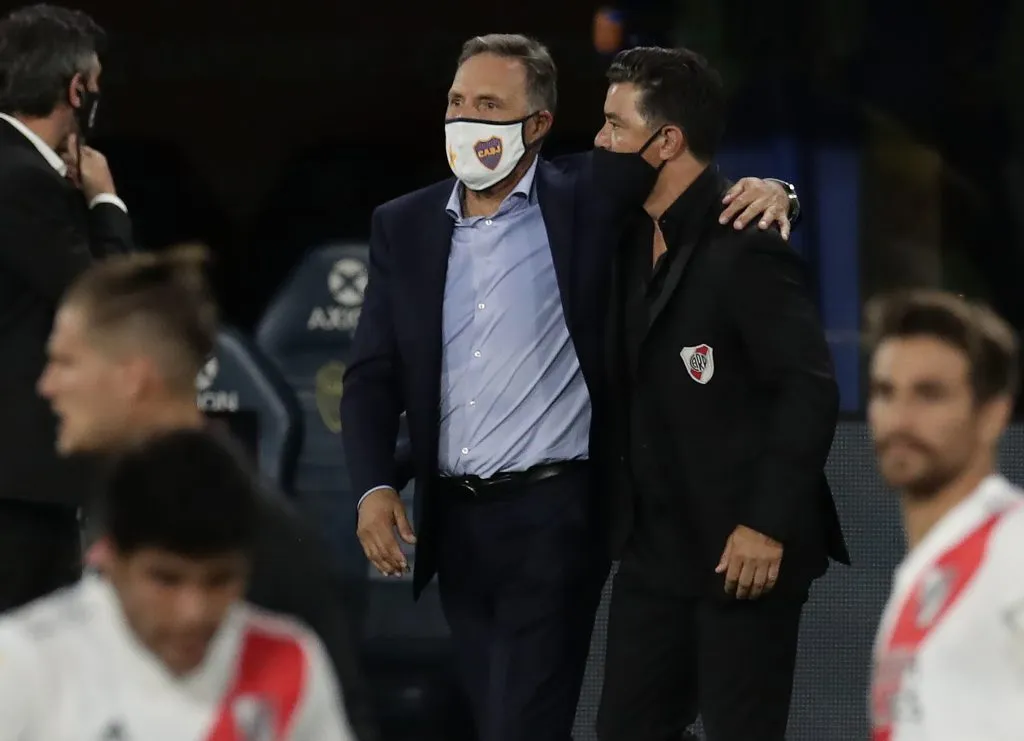 Russo y Gallardo tras el Superclásico del 2 de enero de 2021 en La Bombonera que terminó 2 a 2. (Foto: Getty).