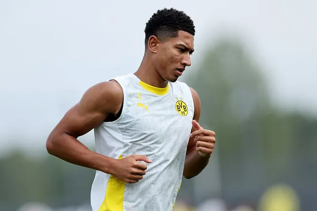 Bellingham rechazó ofertas de la Premier League para seguir los pasos de su hermano. (Getty=