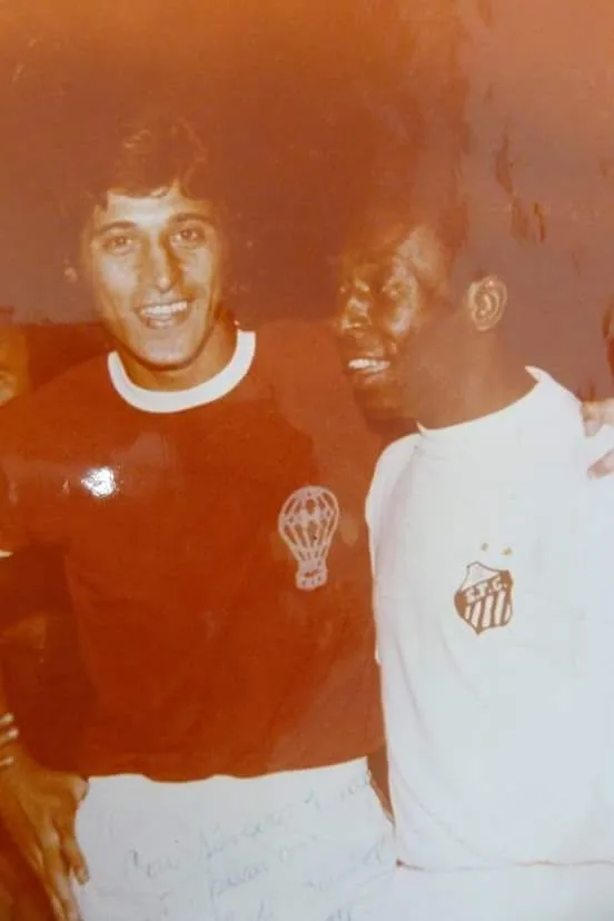 Daniel Buglione y Pelé. (Foto: Mariano A. Reverdito)