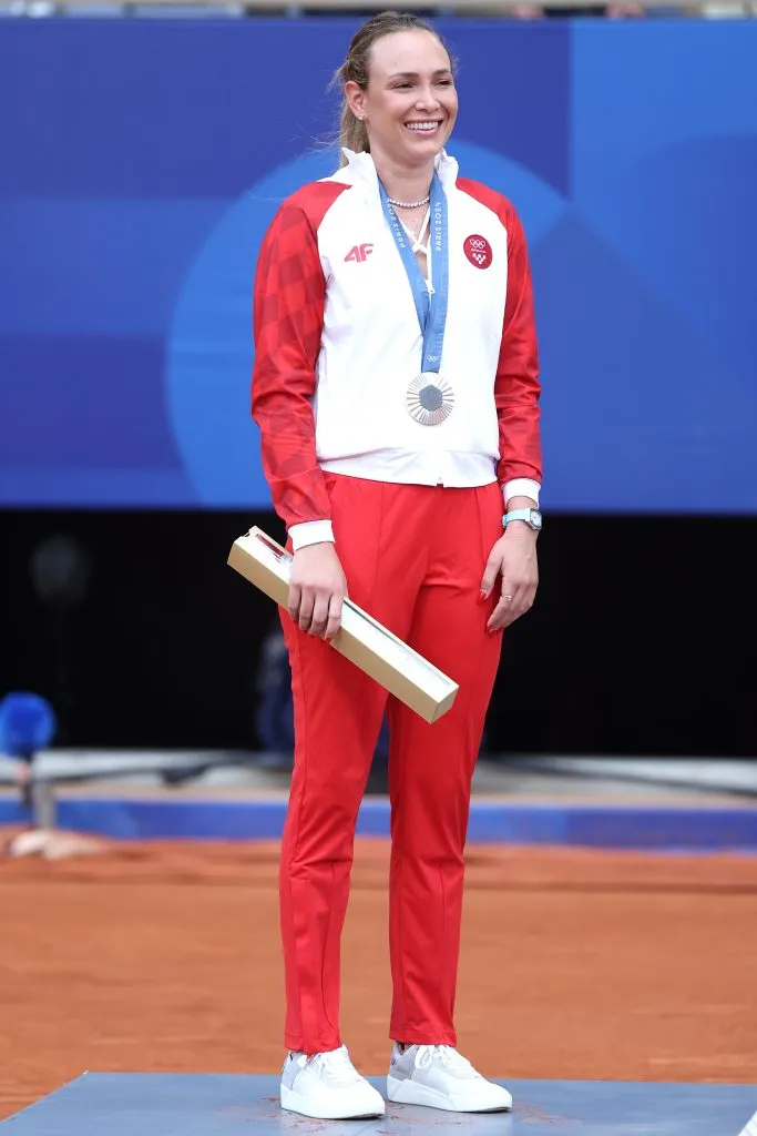Donna Vekic con la medalla de plata de los JJ.OO de París 2024. (Getty).