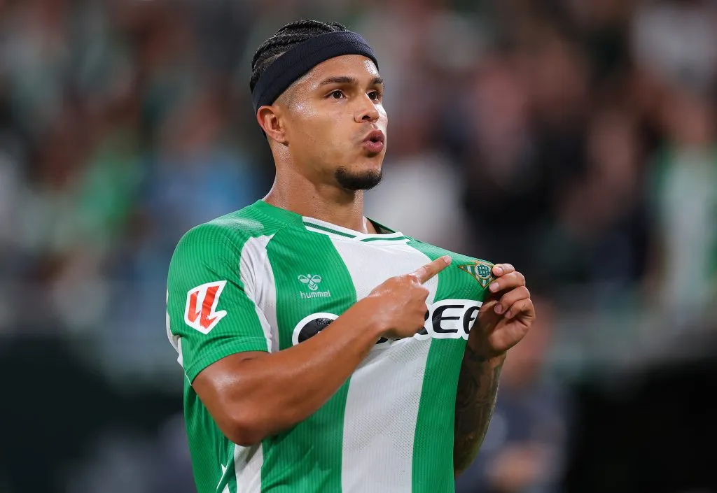 Juan Camilo Hernández encontró e Betis el protagonismo que le había faltado la pasada temporada.