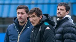 Diego Milito, Gustavo Costas y Sebastián Saja presencian la práctica de Racing.