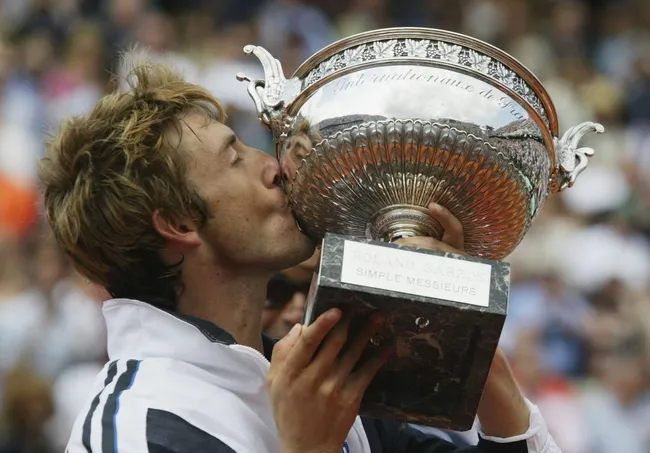 Ferrero celebra su conquista en Roland Garros. (Foto: Getty).