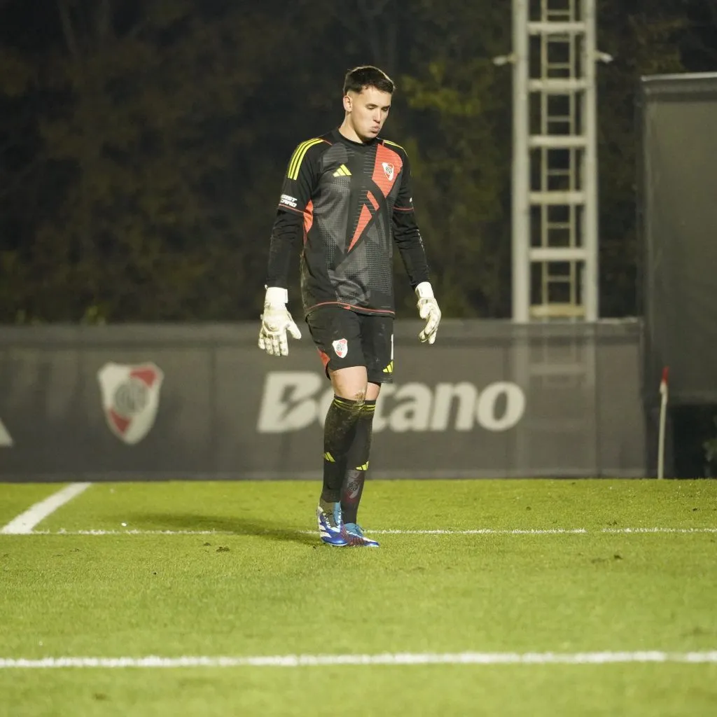 Franco Jaroszewicz, arquero de River. (Prensa River).