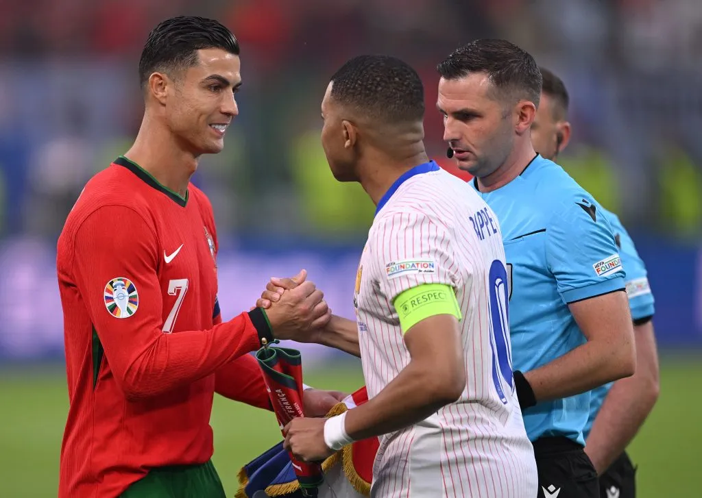 Cristiano Ronaldo y Kylian Mbappé durante la Eurocopa 2024. (Getty Images)
