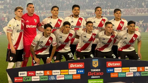 Los once titulares de River ante Sarmiento.