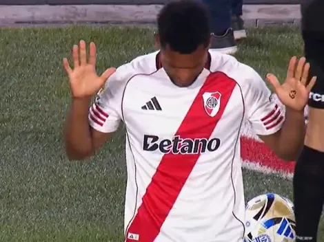 La llamativa explicación por la que Miguel Borja entró en River vs. Sarmiento con un "63" escrito en su mano