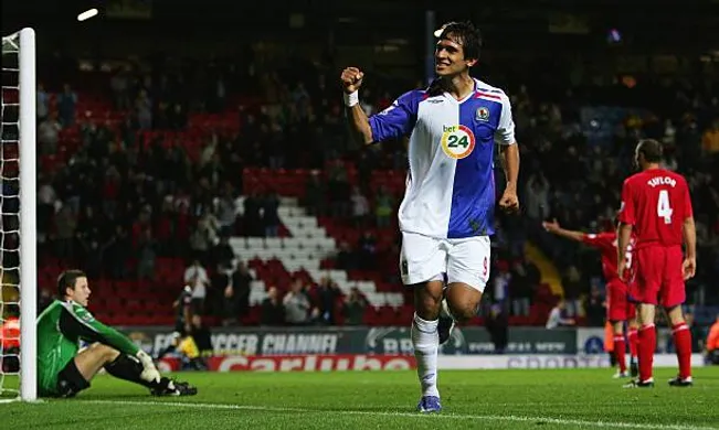 Roque Santa Cruz terminó siendo el centrodelantero de Blackburn esa temporada.