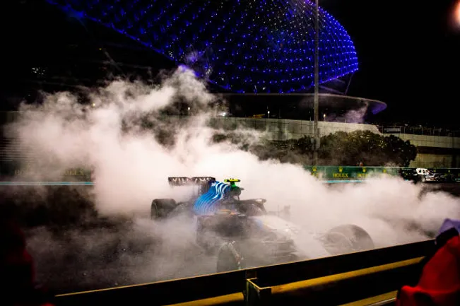 El accidente de Latifi en Abu Dhabi 2021.