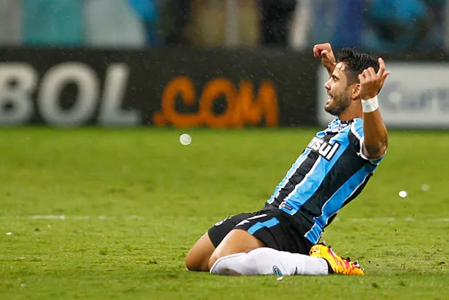 Almeida fue campeón de la Libertadores con Gremio.