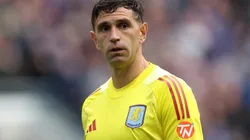 Dibu Martínez y su futuro en Aston Villa