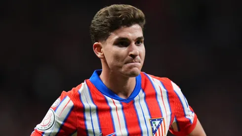 Mientras los rumores se disipan, una joya de Barcelona redobló la apuesta: "Yo ficharía a Julián Álvarez"